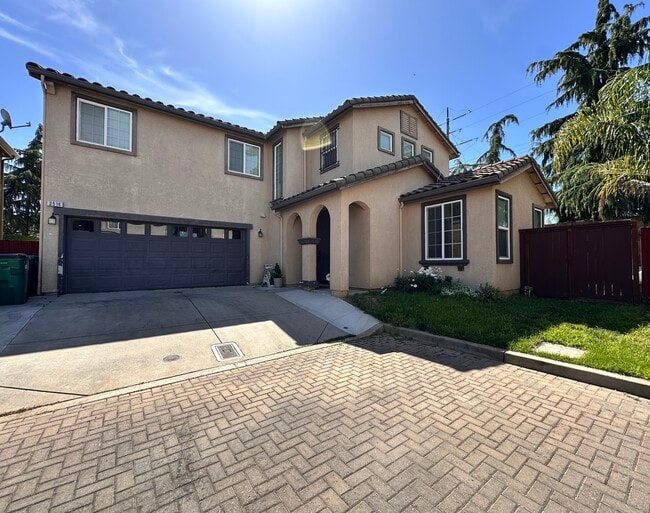Building Photo - 2514 Mercato Ln