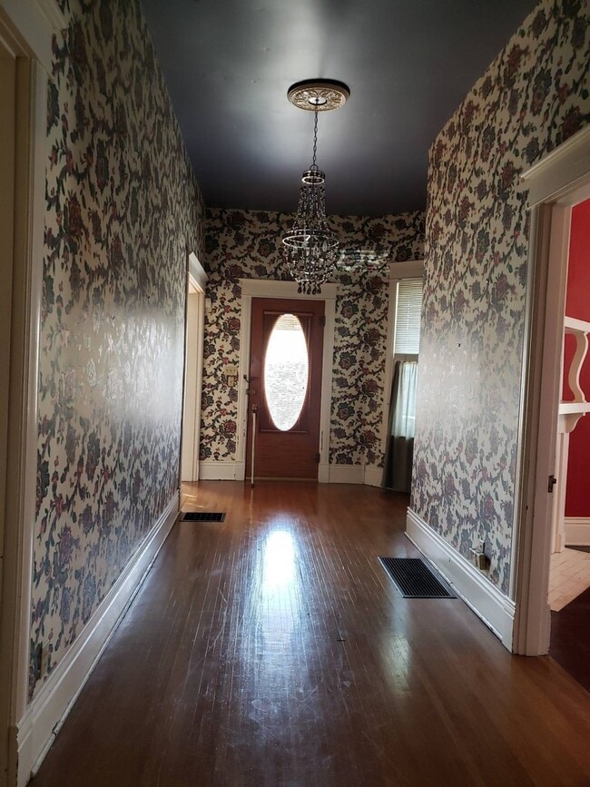 Foto del edificio - 214 North Main Street