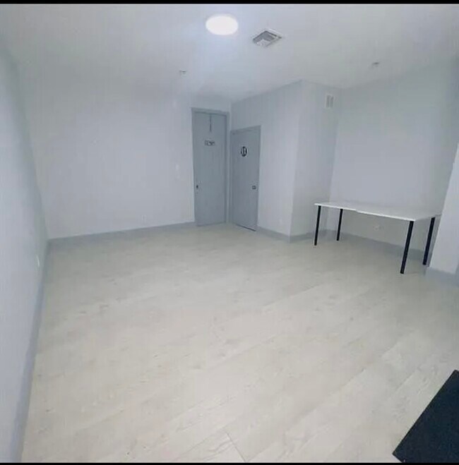 Flex room downstairs, can be additional bedroom with separate entrance - 4316 Main St