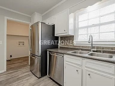 Building Photo - 213 Coachman Dr