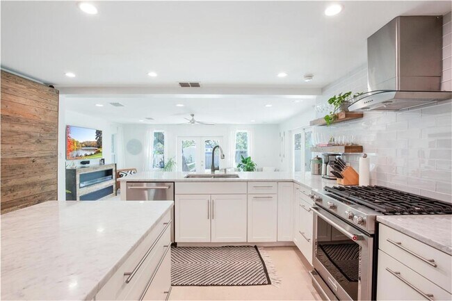 Foto del edificio - 1501 Brackenridge St