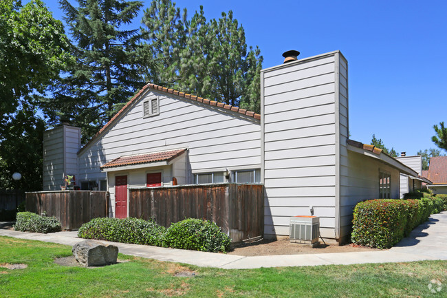 Building Photo - Olivewood Apartments