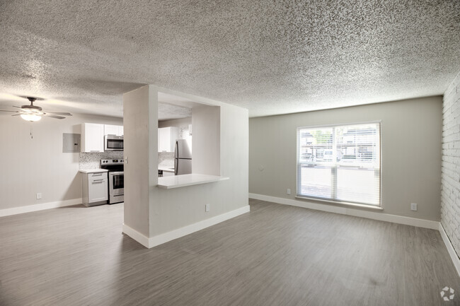 2BR, 2BA - 955 SF - The Gaucho on Glendale