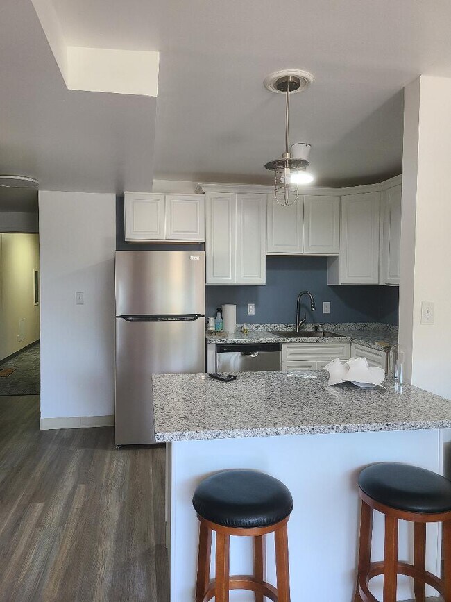 new kitchen being installed - 1800 Roundhill Rd