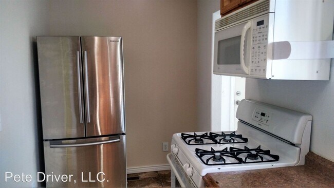 Foto del edificio - 1 br, 1 bath House - 406 E. 5th Street