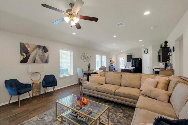 Foto del edificio - 2415 Allendale Garden Ln