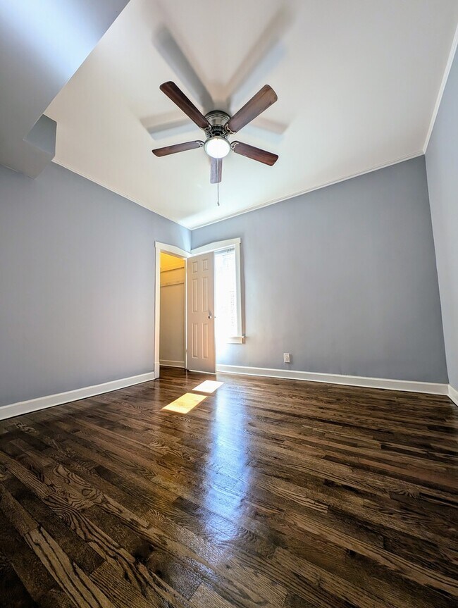 Building Photo - 5027 W Agatite Ave
