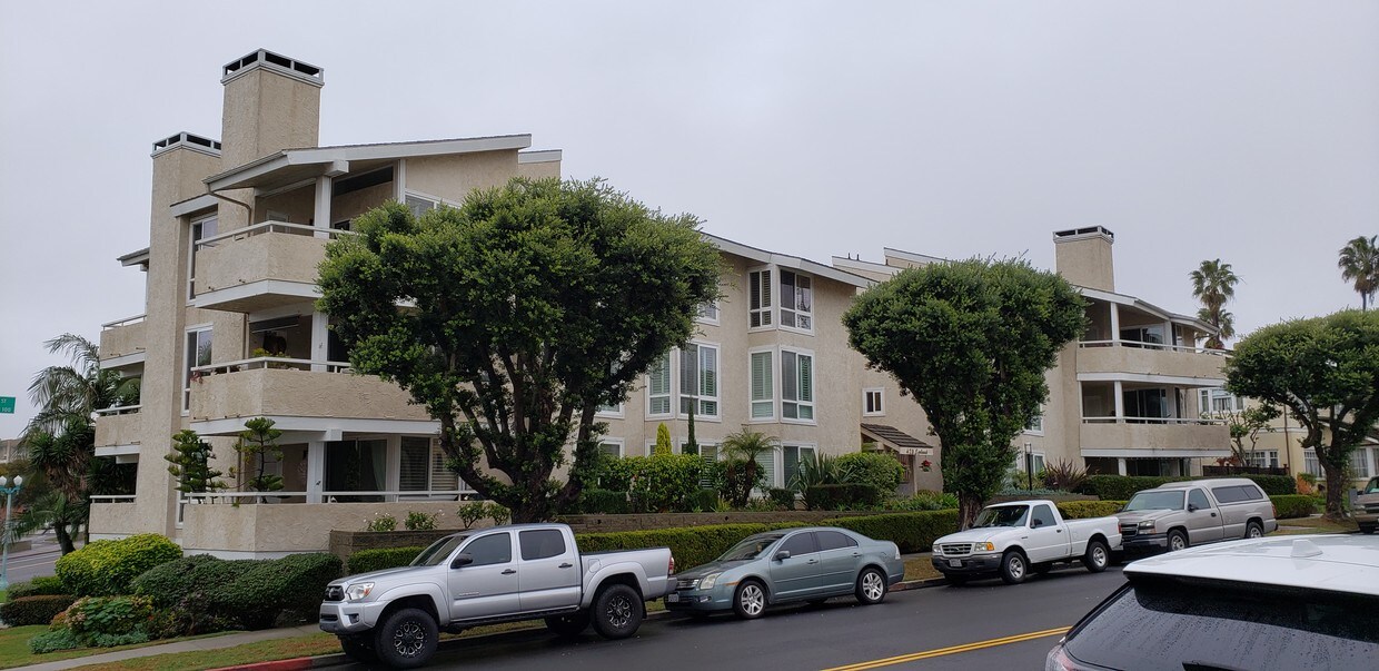 428 Esplanade, Redondo Beach, CA 90277 Condo for Rent in Redondo