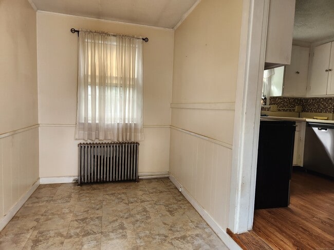 Building Photo - 340 Porter St