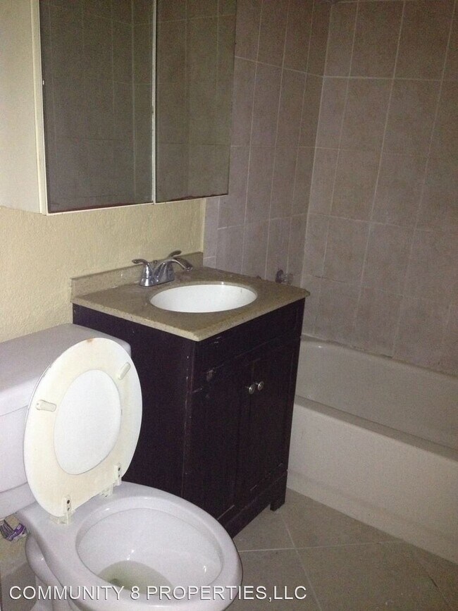 Foto del edificio - 4 br, 1 bath House - 1607 NW 15 TER