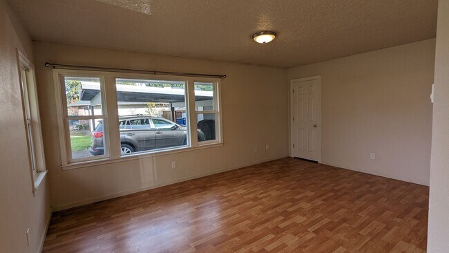 Foto del edificio - 121/123 N. Garrison Road