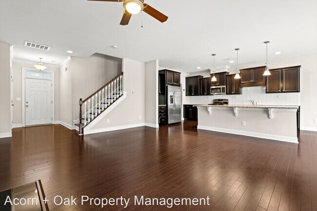 Foto del edificio - 3 br, 3.5 bath House - 305 Acorn Hollow Pl.