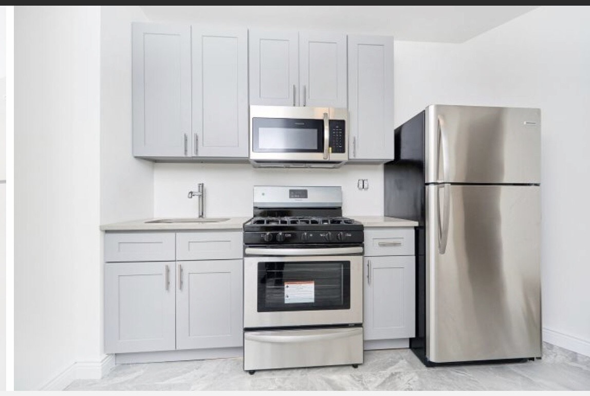 Foto principal - 269 E 175th St