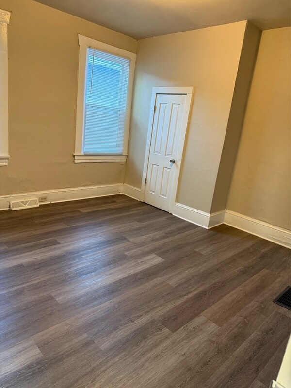 Foto del edificio - 1020 Jamison Ave SE