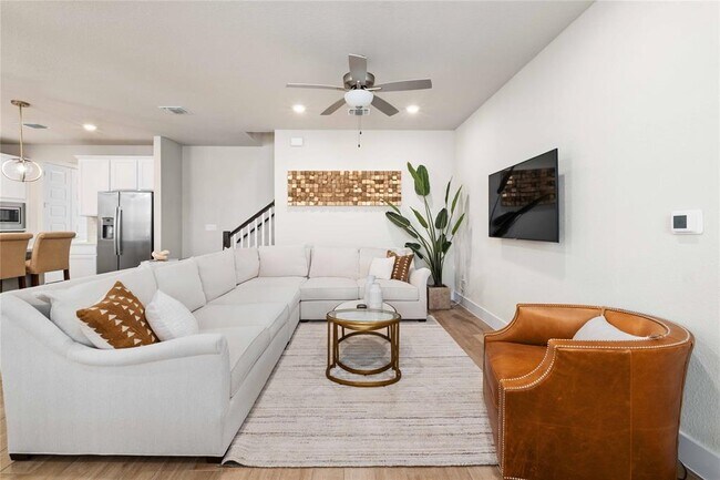 Foto del edificio - 8407 Laughlin Ln