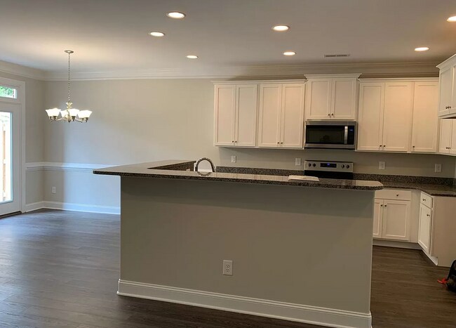 Building Photo - 829 Silver Leaf Dr