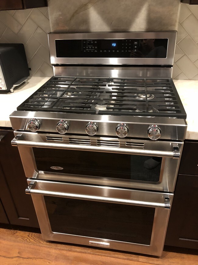 Stove + Double Oven - 1850 Midvale Ave