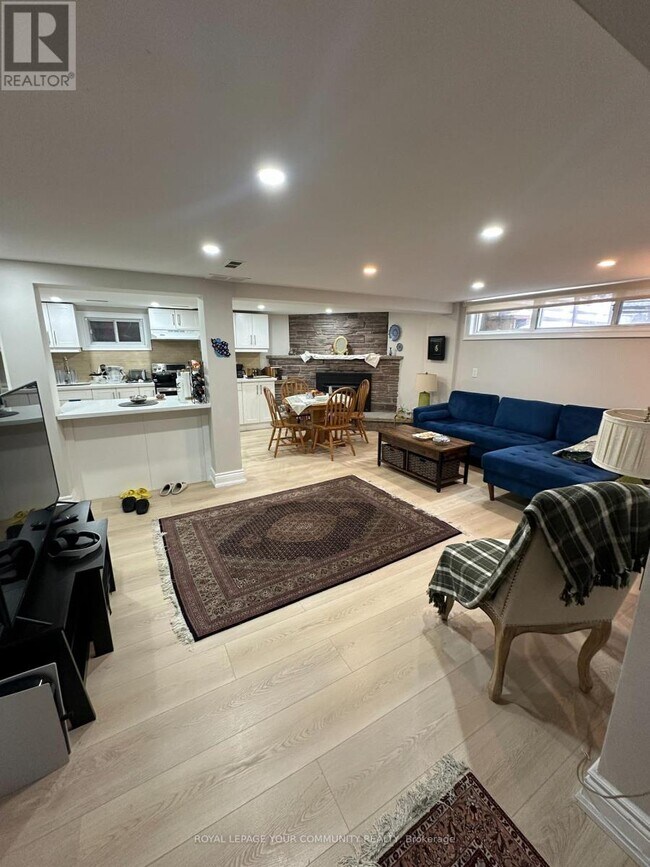 Photo du bâtiment - 100 Richardson Dr