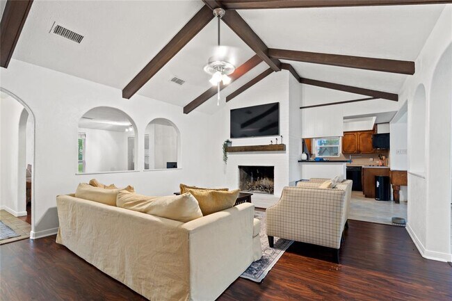 Foto del edificio - 430 Woodvine Dr