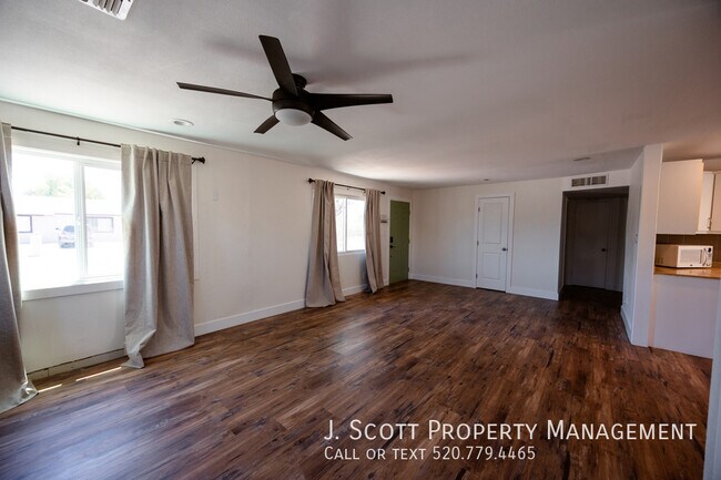 Foto del edificio - 3508 E Gelding Dr