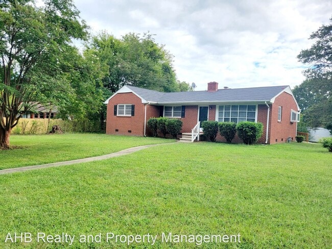 Building Photo - 3 br, 2 bath House - 801 Sycamore Rd.