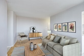 Building Photo - Queensway Manor