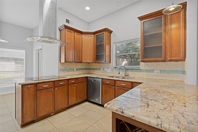 Building Photo - 15414 Willow River Dr