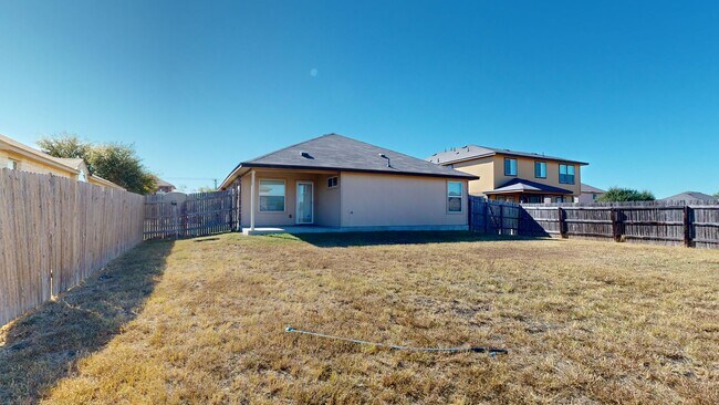 Foto del edificio - FREE DECEMBER RENT!!!