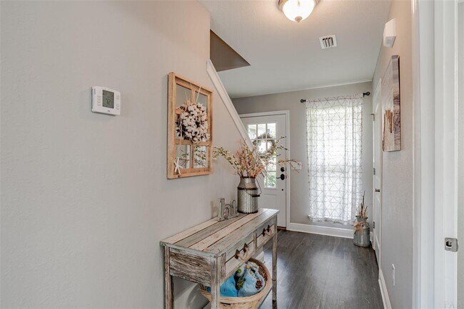 Foto del edificio - 5870 Resort Ave