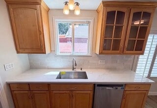 Building Photo - 11844 Graystone Ave