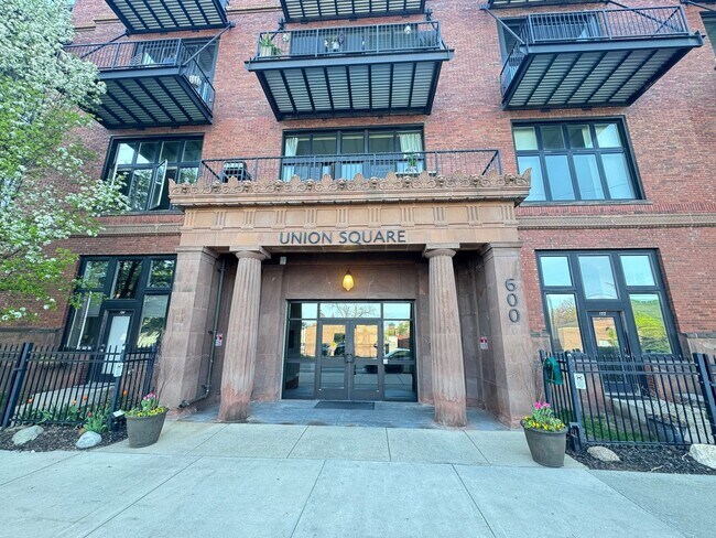 Foto del edificio - Desirable Union Square Corner Penthouse!