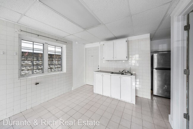 Building Photo - 2 br, 1 bath House - 3116 S. Normal Ave. G...
