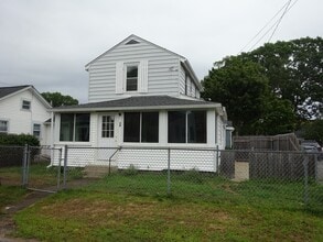Building Photo - 34 Bayview St