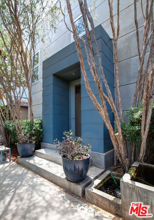 Foto del edificio - 757 Milwood Ave