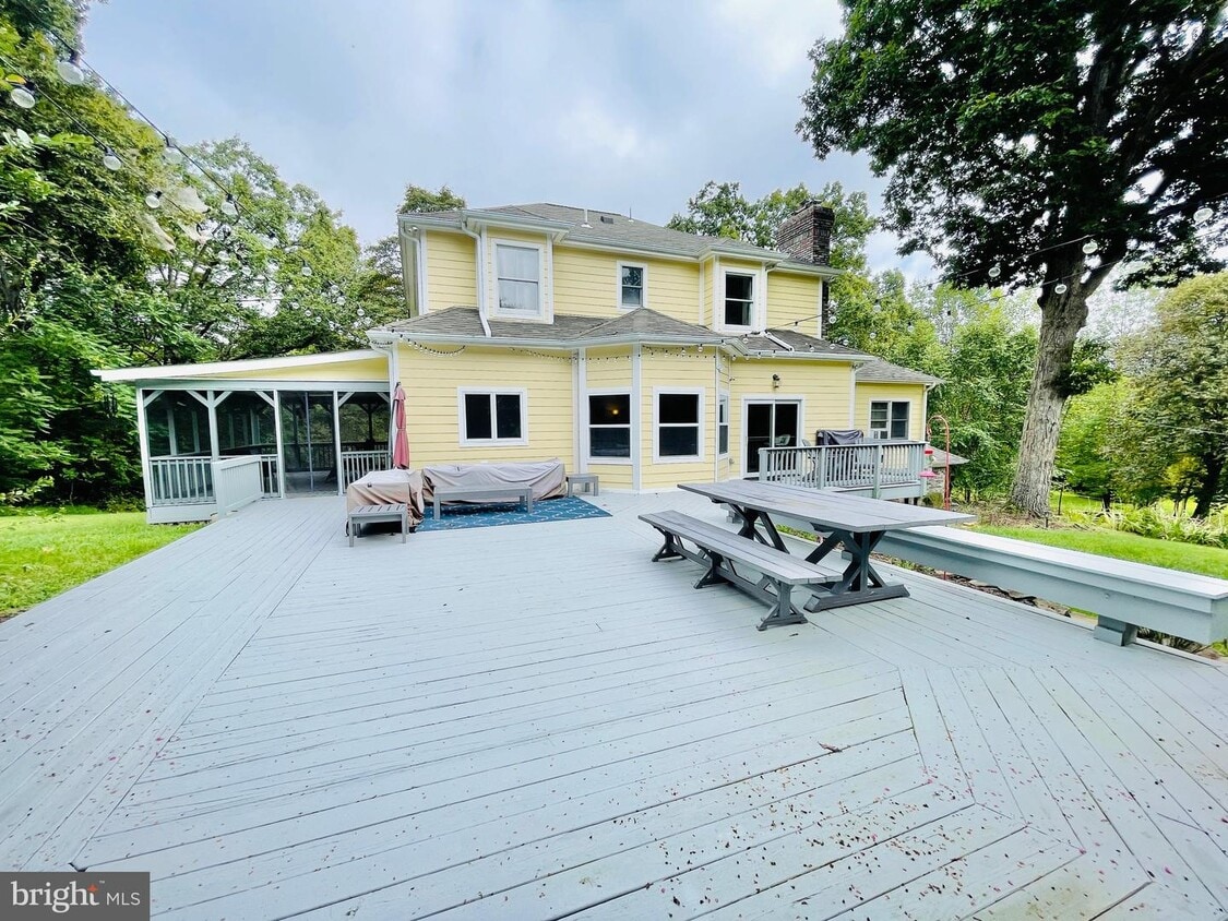 1474 Freeman Dr, Amissville, VA 20106 House Rental in Amissville, VA