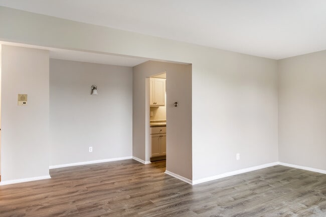 Building Photo - 1700 Elder St