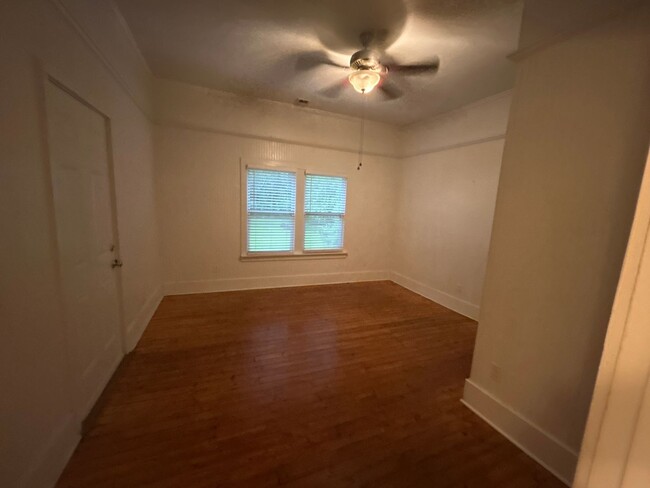 Building Photo - 2088 Elzey Ave