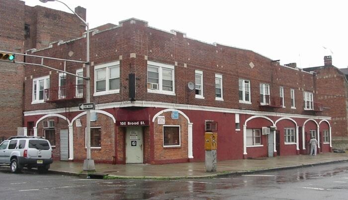 Primary Photo - 106-108 Broad St