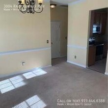 Building Photo - 3004 Knottsberry Way