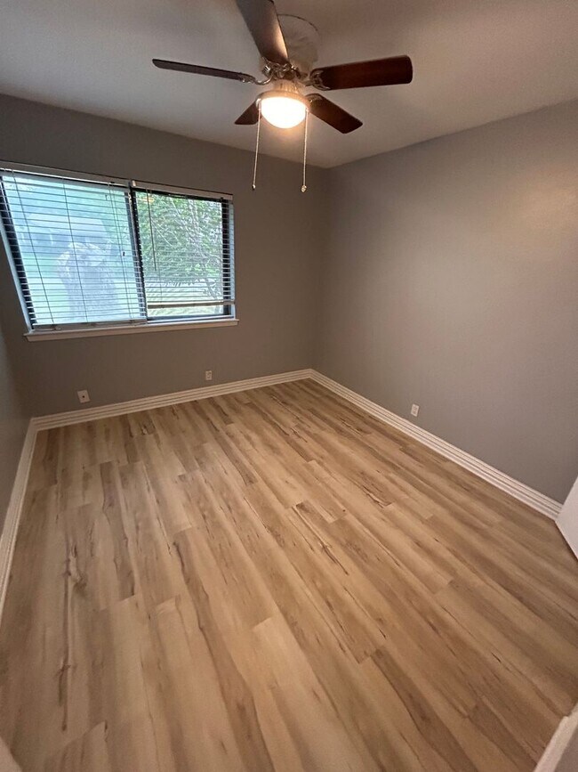 Foto del edificio - Interested in this home? You clearly have exceptional taste!