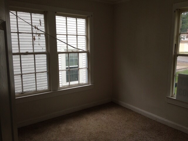 Foto del edificio - 203 Waller Ave