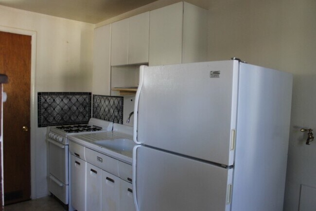 Foto del edificio - Move In Ready Unit for Rent on El Paso