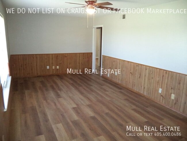 Building Photo - 3002 SW 53rd St