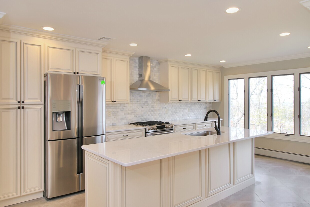 Foto principal - 2461 Rossett St