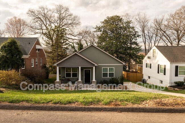 Building Photo - 933 E Churchwell Ave