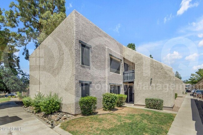 Foto del edificio - 1927 E Hampton Ave