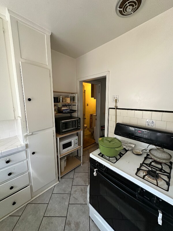 Foto del edificio - 4540 College View Ave
