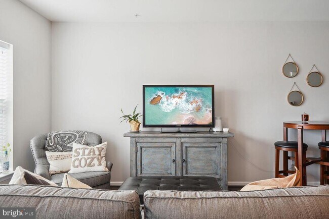 Foto del edificio - 557 Leftwich Ln