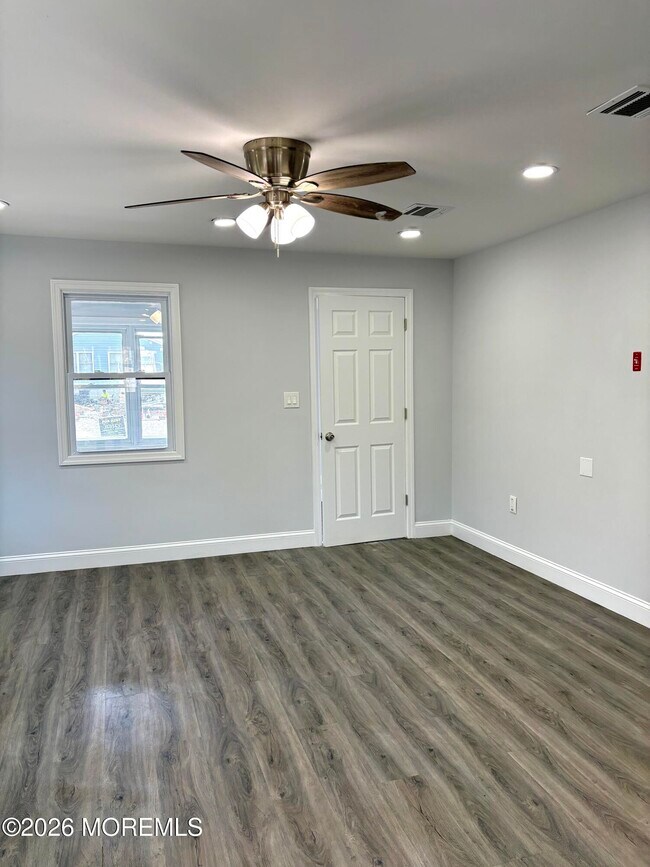 Foto del edificio - 711 McKinley Ave