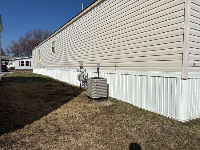 Foto del edificio - 2131 Windover Dr